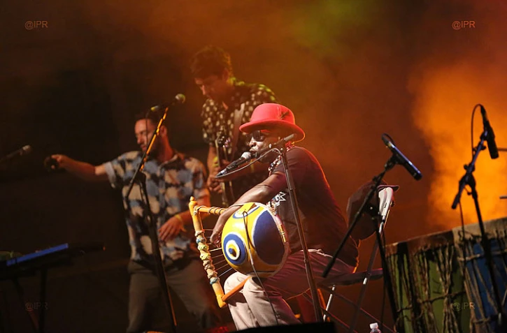 owiny sigoma band