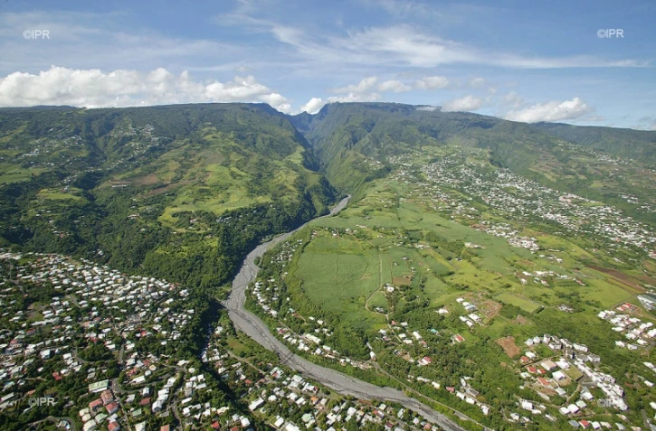 Saint-denis  , sainte-marie 