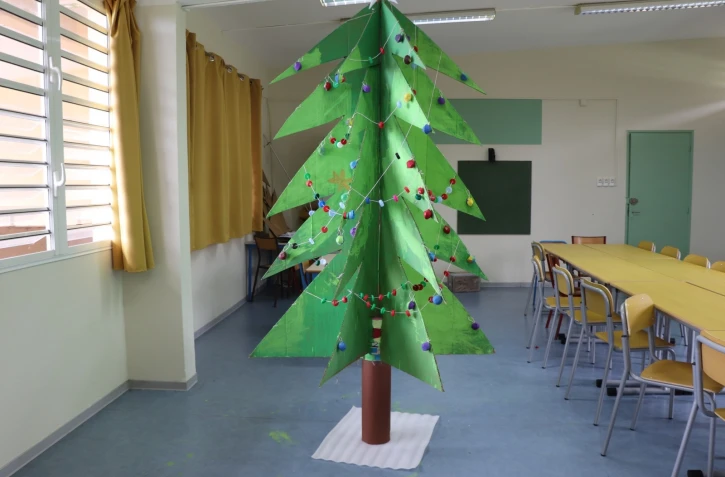 Saint-Paul met à l’honneur les associations périscolaires au concours du plus bel arbre de Noël en déchets