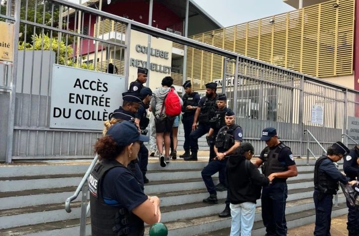 Saint-Denis : deux élèves trouvés en possession de goupille extincteur au collège Jules Reydellet