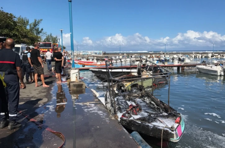 feu port de saint-leu