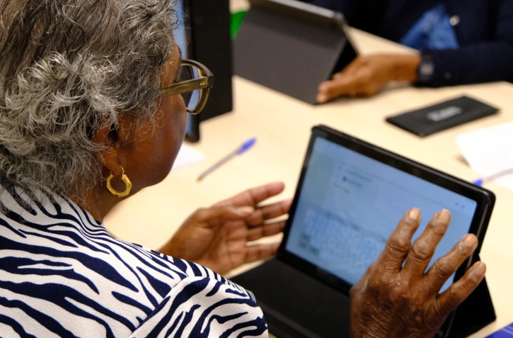  Saint-Paul : un atelier numérique pour les seniors