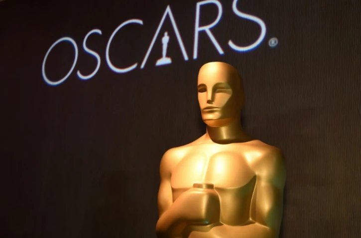 Les cinémas sont restés totalement fermés depuis la mi-mars à Los Angeles en raison des restrictions sanitaires ce qui a contraint les Oscars à repousser au 25 avril la cérémonie de remise des prix, du jamais vu