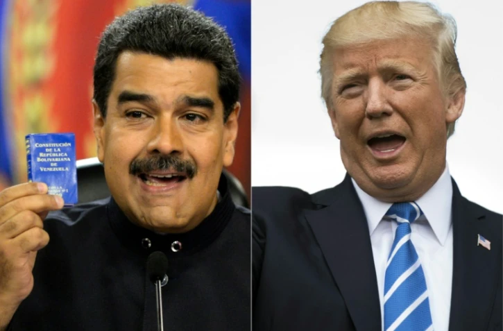 Donald Trump (d) a évoqué une éventuelle option militaire au Venezuela, où le président Nicolas Maduro (g), mis au ban de la communauté internationale, avait promis la veille de répondre "les armes à la main" à une agression américaine.