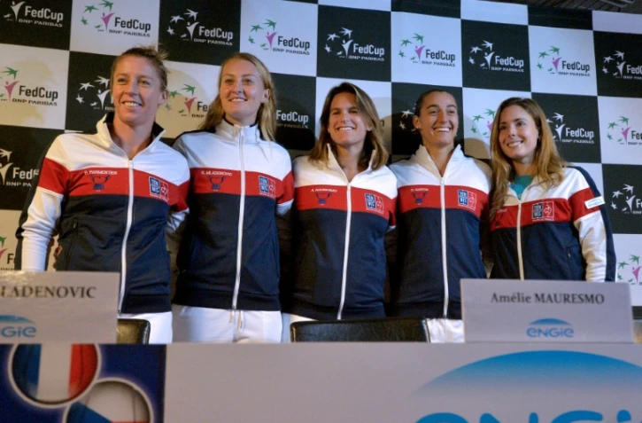 L'équipe de France de Fed Cup autour de la capitaine Amélie Mauresmo, le 8 novembre 2016 à Strasbourg