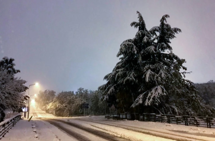 Après une averse de neige à Saint-Etienne dans la Loire le 14 novembre 2019