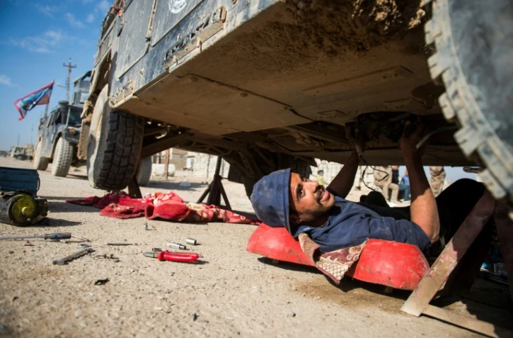 Un mécanicien des forces irakiennes à Mossoul, le 17 novembre 2016
