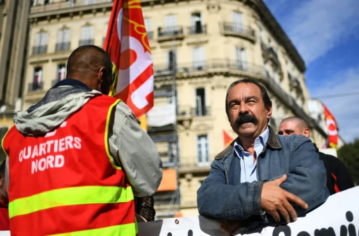 Le leader de la CGT Philippe Martinez (d), le 19 octobre 2017 à Marseille