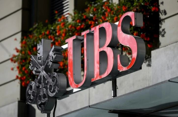 Le logo de la banque suisse UBS à Berne, le 14 octobre 2014