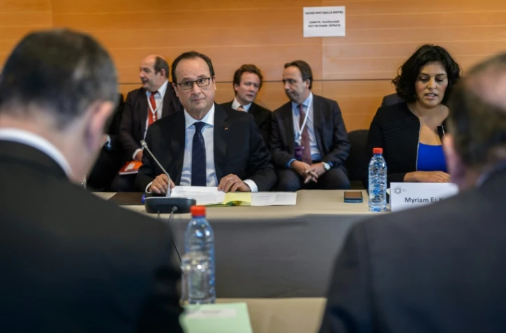 Le président François Hollande et la ministre du travail Myriam el Khomry à l'ouverture de la conférence sociale le 19 octobre 2015 à Paris