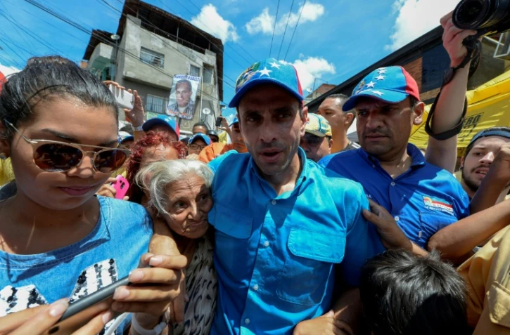 Henrique Capriles et ses partisans, le 12 octobre 2016 à Caracas
