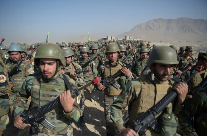 Des soldats de l'armée afghane lors d'exercices militaires dans un centre d'entraînement de la périphérie de Kaboul, le 17 octobre 2017