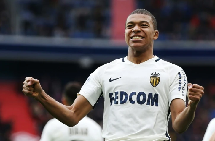La joie de l'attaquant de Monaco Kylian Mbappé, auteur d'un doublé face à Caen au stade Michel-d'Ornano, le 19 mars 2017 