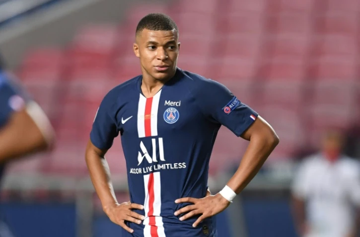 L'attaquant star du PSG Kylian Mbappé, très déçu, à l'issue de la défaite de son équipe en finale de la Ligue des champions à Lisbonne, le 23 août 2020  