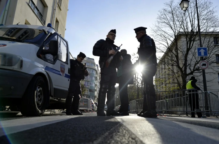 Menace d'attentat: un jeune homme de 18 ans mis en examen et écroué