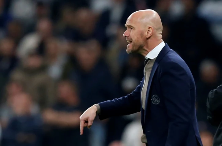 L'entraîneur de l'Ajax Amsterdam Erik ten Hag donne des instructions lors du match contre Tottenham en demies aller de C1, le 30 avril 2019 à Londres