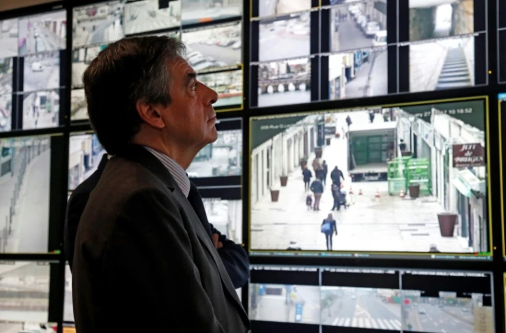 François Fillon en visite dans les locaux de la police le 27 février 2017 à Meaux