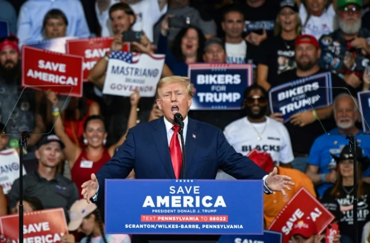 L'ancien président américain Donald Trump lors d'un discours de campagne pour les élections de mi-mandat, au Mohegan Sun Arena à Wilkes-Barre (Pennsylvanie), le 3 septembre 2022