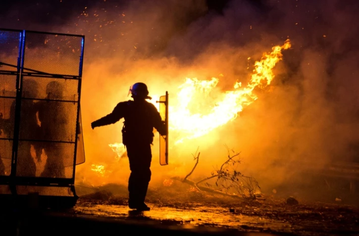 Affrontements entre policiers et opposants au projet d'aéroport de Notre-Dame-des Landes, lors d'une manifestation près de Nantes, le 9 janvier 2016