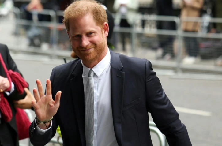 Le prince Harry arrive à la Haute Cour de Londres au deuxième jour du procès contre un tabloïd, le 7 juin 2023 