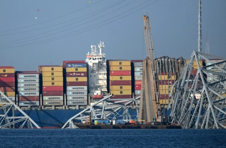 Une grue à Baltimore le 29 mars 2024