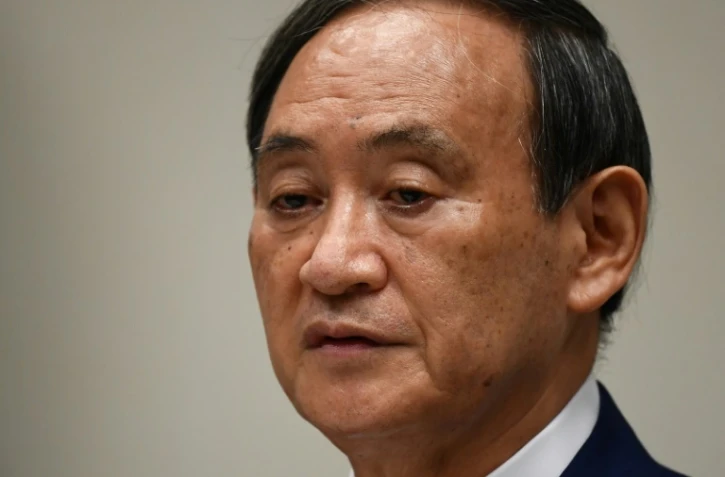 Yoshihide Suga annonce sa candidature pour succéder à Shinzo Abe lors d'une conférence de presse à Tokyo le 2 septembre 2020