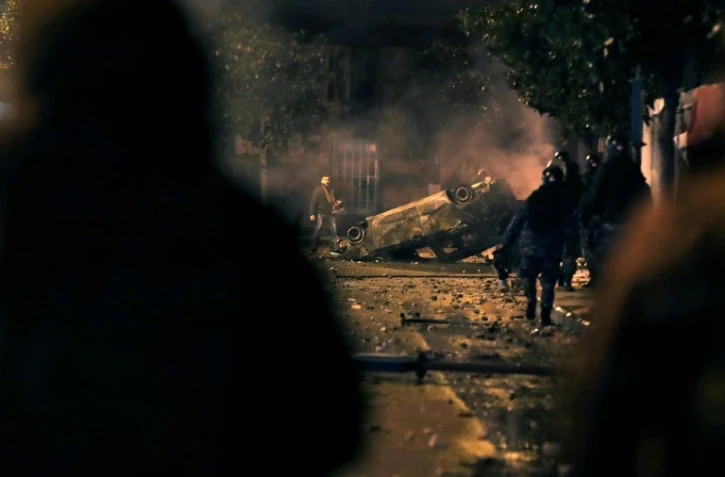 Heurts entre des partisans des mouvements chiites Amal et Hezbollah et les forces de l'ordre dans le centre de Beyrouth, dans la nuit du 16 au 17 décembre 2019