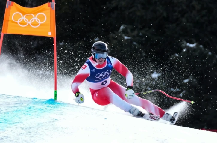Le Suisse Franjo von Allmen lors de la descente des JO de Milan Cortina à Bormio (Italie) le 7 février 2026