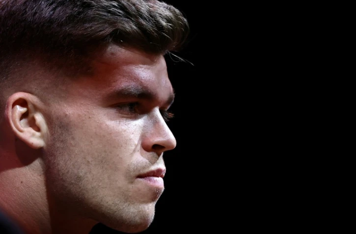 Le demi d'ouverture de l'équipe de France de rugby Matthieu Jalibert lors d'une conférence de presse avant France-Namibie en phase de groupes de la Coupe du monde à la Cité du Livre à Aix-en-Provence, France, le 18 septembre 2023