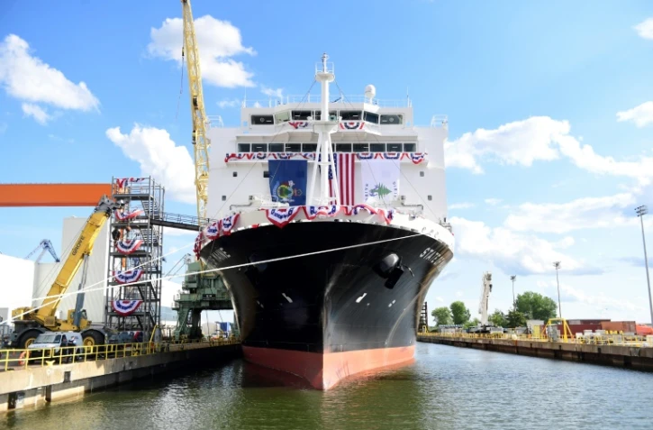 Le navire-école State of Maine, lancé le 26 août 2025, a été fabriqué dans le chantier naval du groupe sud-coréen Hanwha à Philadelphie (Pennsylvanie)