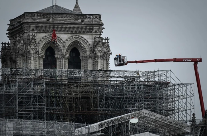 Début des opérations préparant le démontage de l'échafaudage de Notre-Dame, le 8 juin 2020