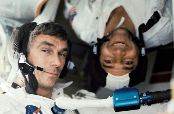 A droite sur ce document de la NASA du 17 décembre 1972, les astronautes Eugene Cernan et Ronald Evans