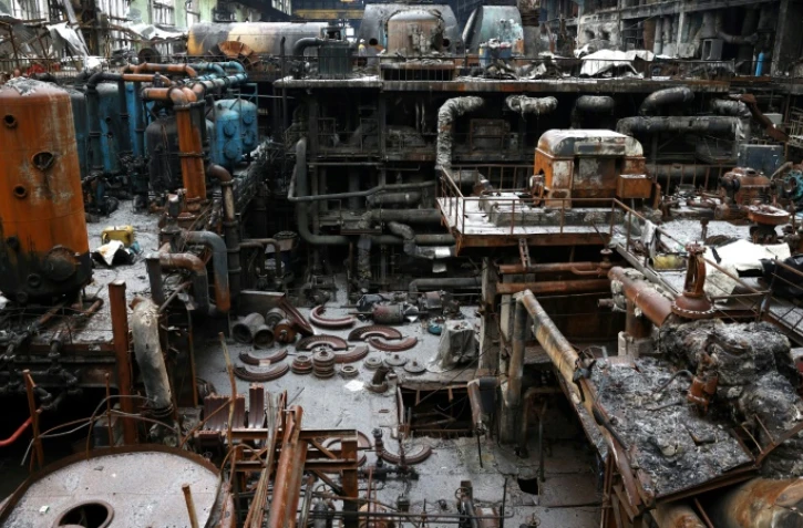 La salle des turbines d'une centrale thermique endommagée par une attaque de missiles russes, dans un lieu non divulgué en Ukraine, le 5 décembre 2024