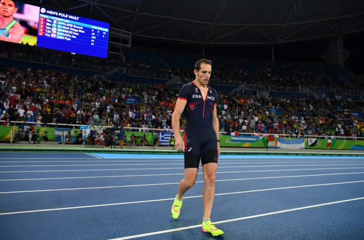 Renaud Lavillenie à l'issue du concours du saut à la perche des Jeux de Rio, le 15 août 2016