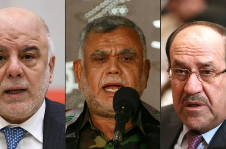 De g. à d., le Premier ministre sortant irakien Haider al-Abadi à Tokyo le 5 avril 2018, Hadi al-Ameri, dirigeant au sein du Hachd al-Chaabi, le 5 octobre 2015 à Najaf, et l'ancien Premier ministre Nouri al-Maliki à Bagdad le 8 septembre 2014