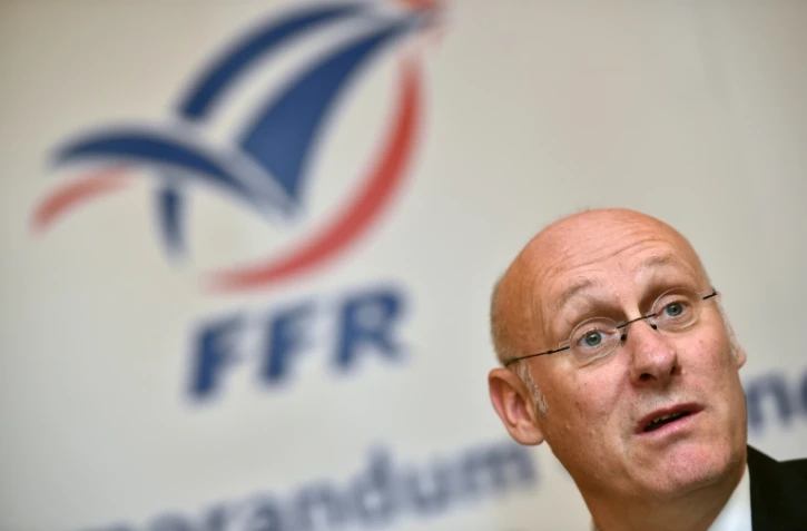 Le président de la Fédération française de rugby (FFR) Bernard Laporte en conférence de presse, le 6 mai 2017 à  Dubaï 