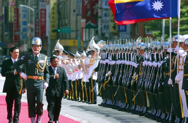 Le 5 août 2008, le président de Taiwan de l'époque, Ma Ying-jeou, recevrait le président de Nauru de l'époque, Marcus Stephen. Taiwan avait déployé le tapis rouge à Nauru, alors un des rares pays à reconnaître Taipei