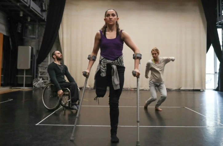 Des danseurs de la compagnie Candoco lors d'une répétion à Londres le 13 avril 2018