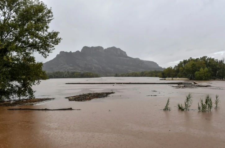 La rivière Argens, sortie de son lit, à Roquebrune-sur-Argens, le 1er novembre 2018