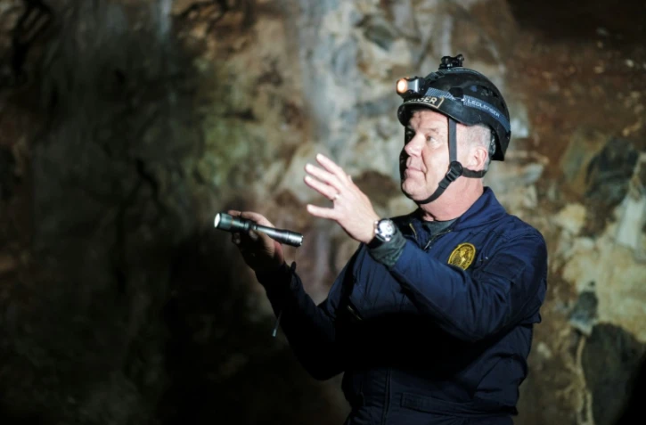 Le paléoanthropologue Lee Berger dans le système de grottes Rising Star du "Berceau de l'humanité", au nord-ouest de Johannesburg, le 11 mai 2023