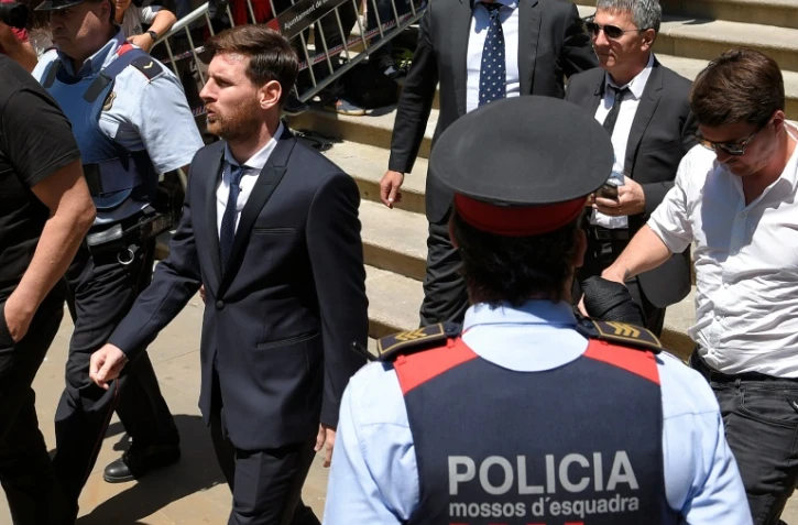 Lionel Messi, le 2 juin 2016 à Barcelone en train de quitter le tribunal