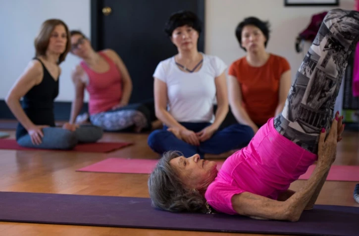 La doyenne mondiale des professeurs de yoga, Tao Porchon-Lynch, 98 ans, le 16 janvier à New York