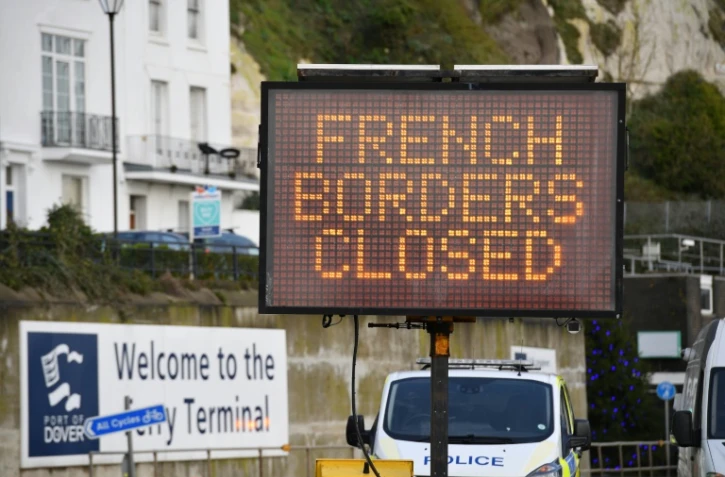 Panneau lumineux indiquant la fermeture des frontières avec la France, au port de Douvres, le 22 décembre 2020