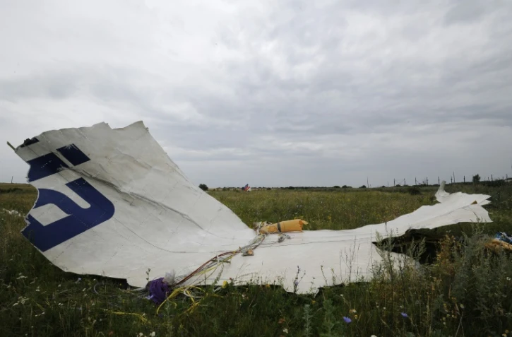 Des débris du Boeing 777 du vol MH17 de la Malaysia Airlines, le 18 juillet 2014 à Shaktarsk en Ukraine