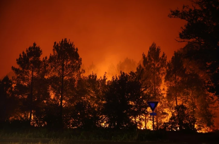Un incendie d'une grande virulence à Le Porge en Gironde, le 23 juillet 2026