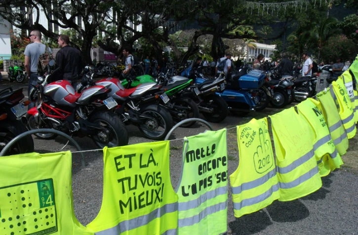 Samedi 10 septembre 2011 - Manifestation des motards au Barachois (photo Emilie Sorres)