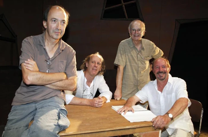 Mercredi 14 septembre 2011
Equipe du spectacle La Gonfle de Roger Martin du Gard.
Photo Michel Désiré