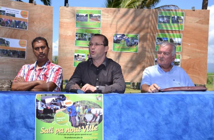 Vendredi 16 septembre 2011 - Conférence de presse sur la campagne "Sali pa nout ville" (photo mairie de Saint-André)