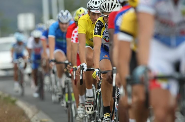 Tour de l'île cycliste photo d'archive