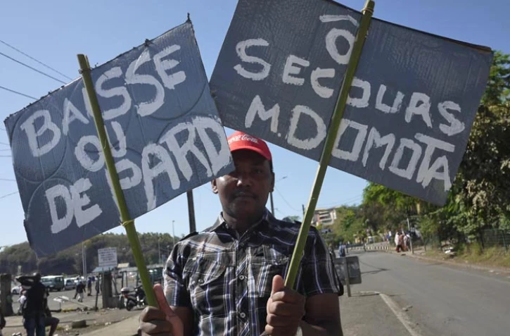 Lundi 10 Octobre 2011

Début de manifestation à Mamoudzou